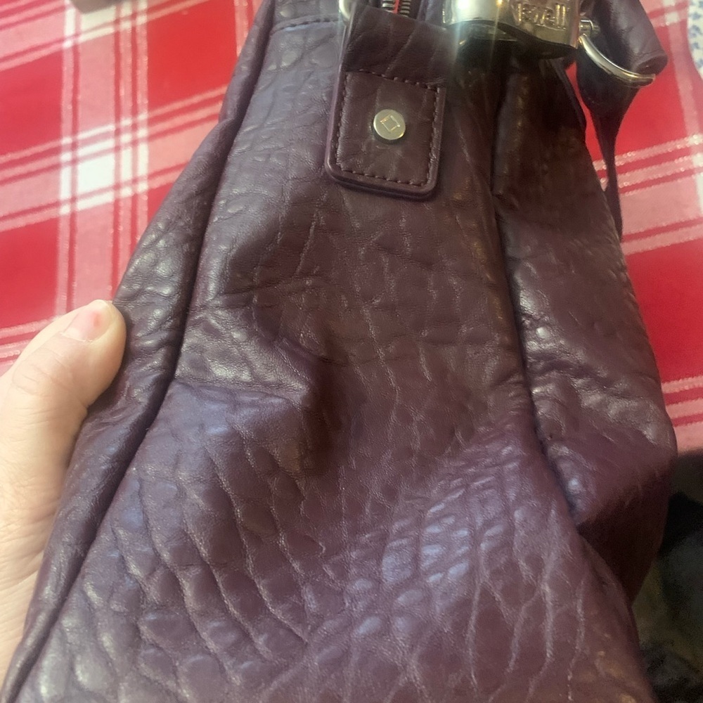 Vintage Leather Tote in Rich Purple - Picture 11 of 13